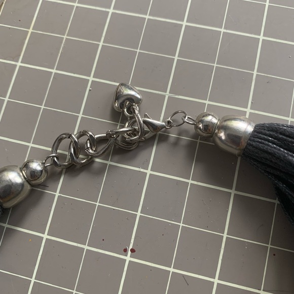 Catchy necklace set. Necklace in dark navy. 19” - Picture 3 of 7